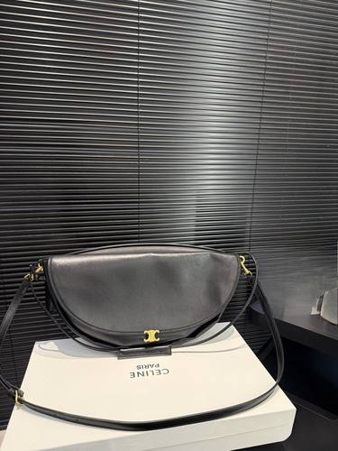 Celine Handbag 367