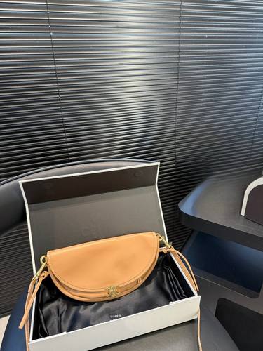 Celine Handbag 730
