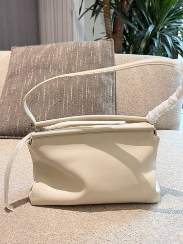 Loewe Handbag 009