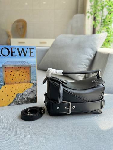 Loewe Handbag 018