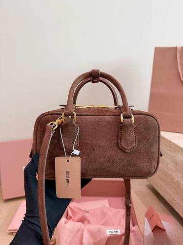 Miu Miu Handbag 004