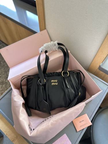 Miu Miu Handbag 056