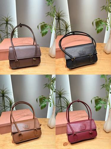 Miu Miu Handbag 203