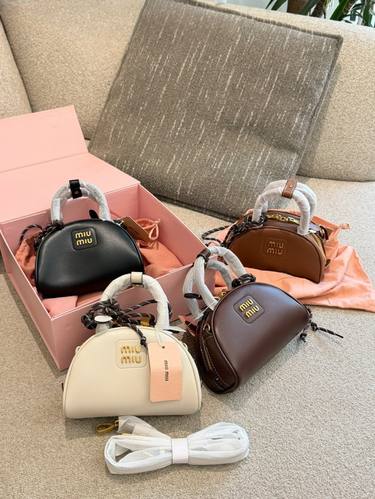 Miu Miu Handbag 231