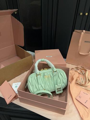 Miu Miu Handbag 290