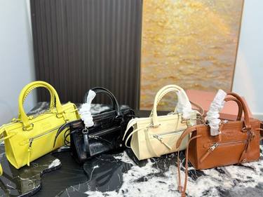 Miu Miu Handbag 375