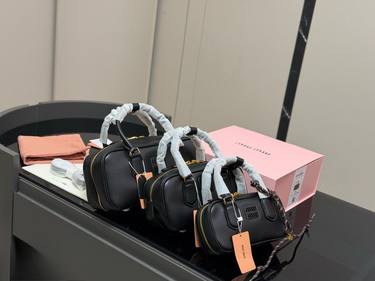 Miu Miu Handbag 403