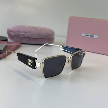 Sunglasses 045