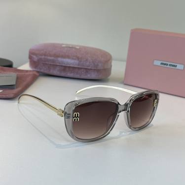 Sunglasses 055
