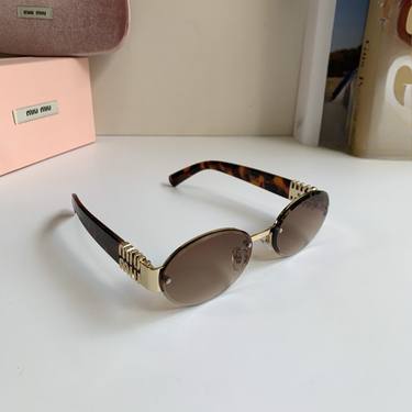Sunglasses 060