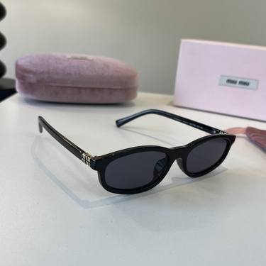Sunglasses 066