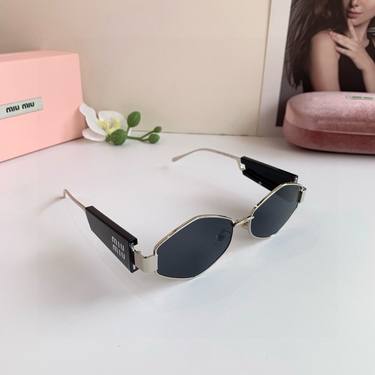 Sunglasses 099