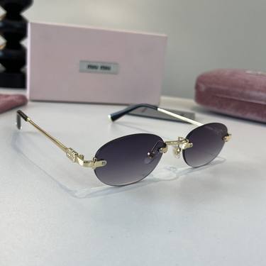 Sunglasses 105