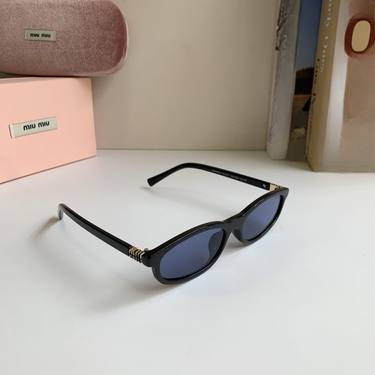 Sunglasses 118
