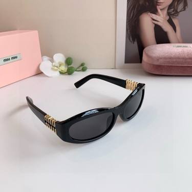 Sunglasses 135