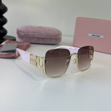 Sunglasses 142
