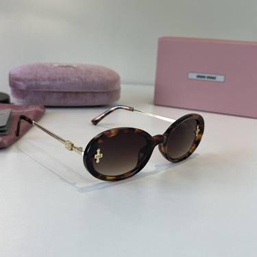 Sunglasses 148