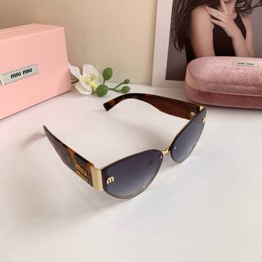 Sunglasses 188