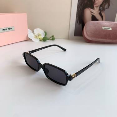 Sunglasses 199