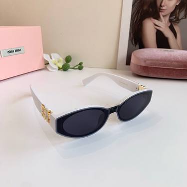 Sunglasses 200