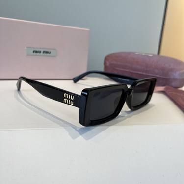 Sunglasses 202