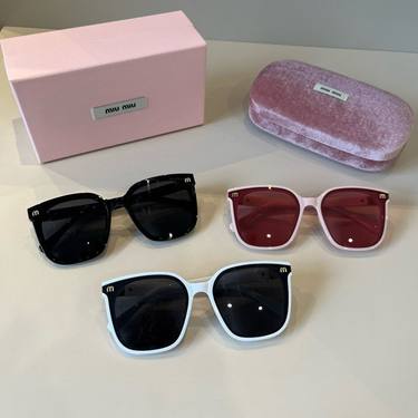 Sunglasses 205
