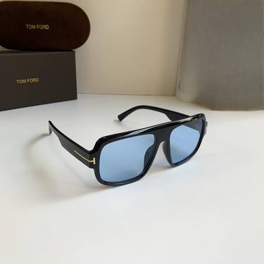 Sunglasses 222