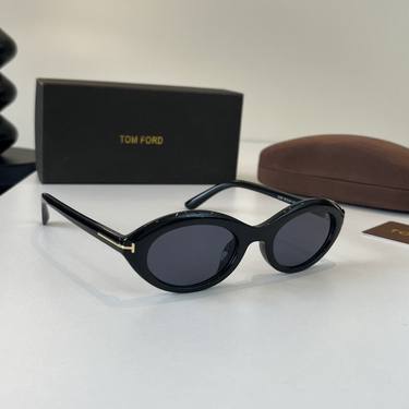 Sunglasses 225