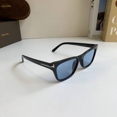 Sunglasses 241