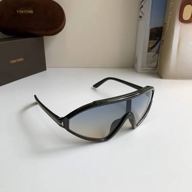 Sunglasses 258