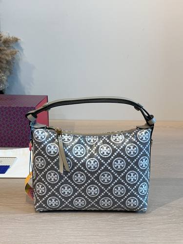 Tory Burch Handbag 009