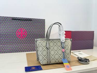 Tory Burch Handbag 028