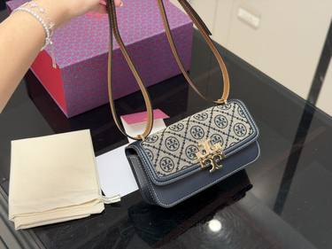 Tory Burch Handbag 051