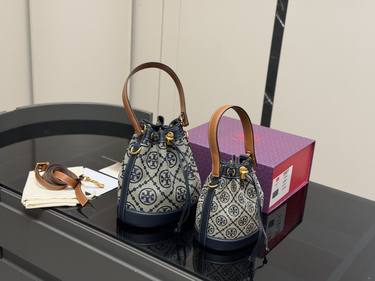 Tory Burch Handbag 083