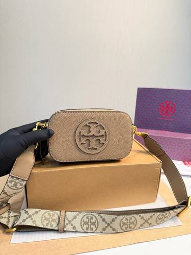 Tory Burch Handbag 140