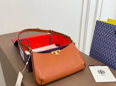 Tory Burch Handbag 156