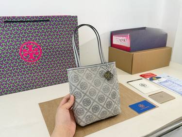 Tory Burch Handbag 230