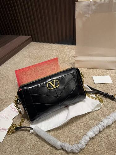 Valentino Handbag 008