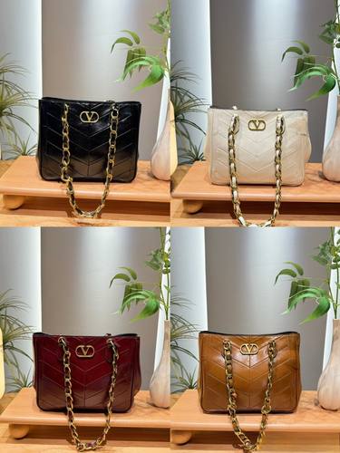 Valentino Handbag 017