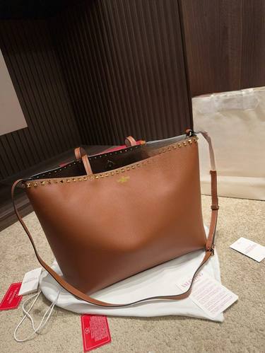 Valentino Handbag 035