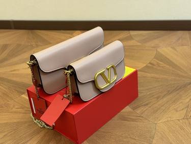 Valentino Handbag 049