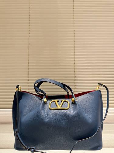 Valentino Handbag 052