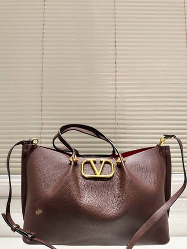 Valentino Handbag 055