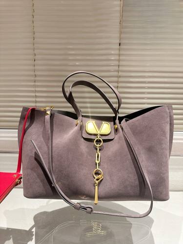 Valentino Handbag 082
